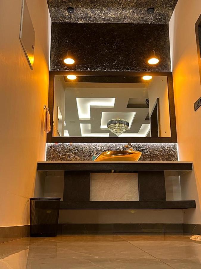 Bbc Luxury Apartments Perintalmanna Exterior photo