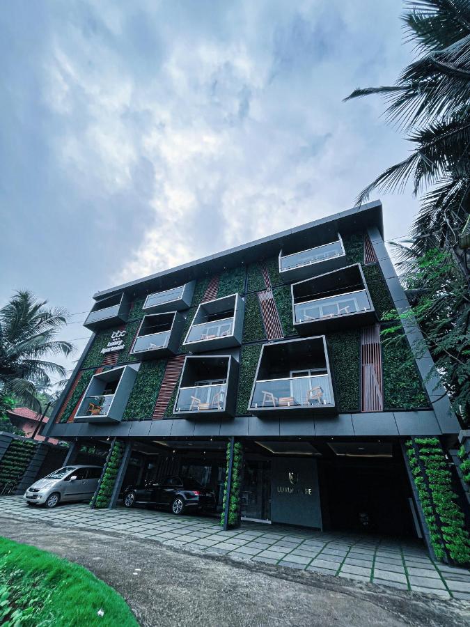 Bbc Luxury Apartments Perintalmanna Exterior photo