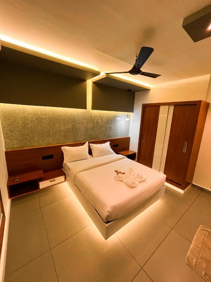 Bbc Luxury Apartments Perintalmanna Exterior photo