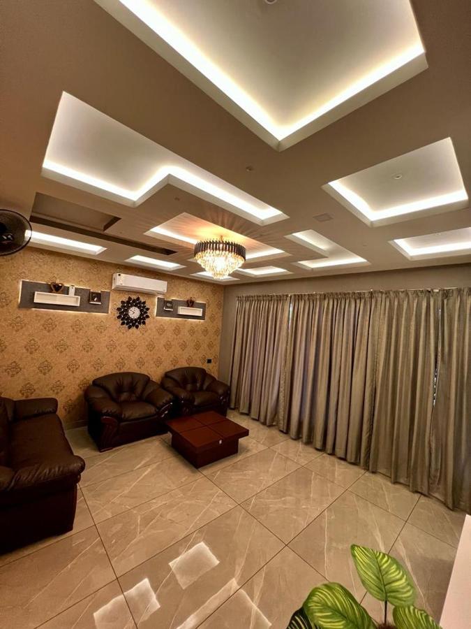 Bbc Luxury Apartments Perintalmanna Exterior photo